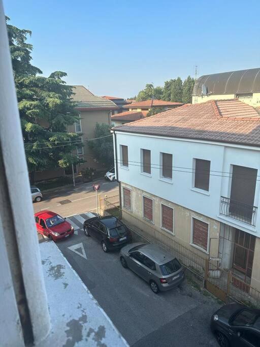Appartamento Vicino Al Duomo Con Parcheggio Privato Padua Exterior foto